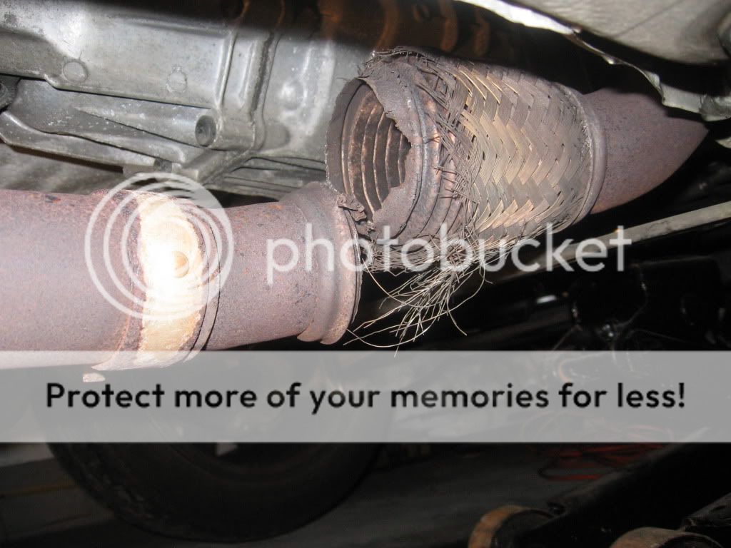 The flexpipe connecting the DP to the rest of the catback has failed